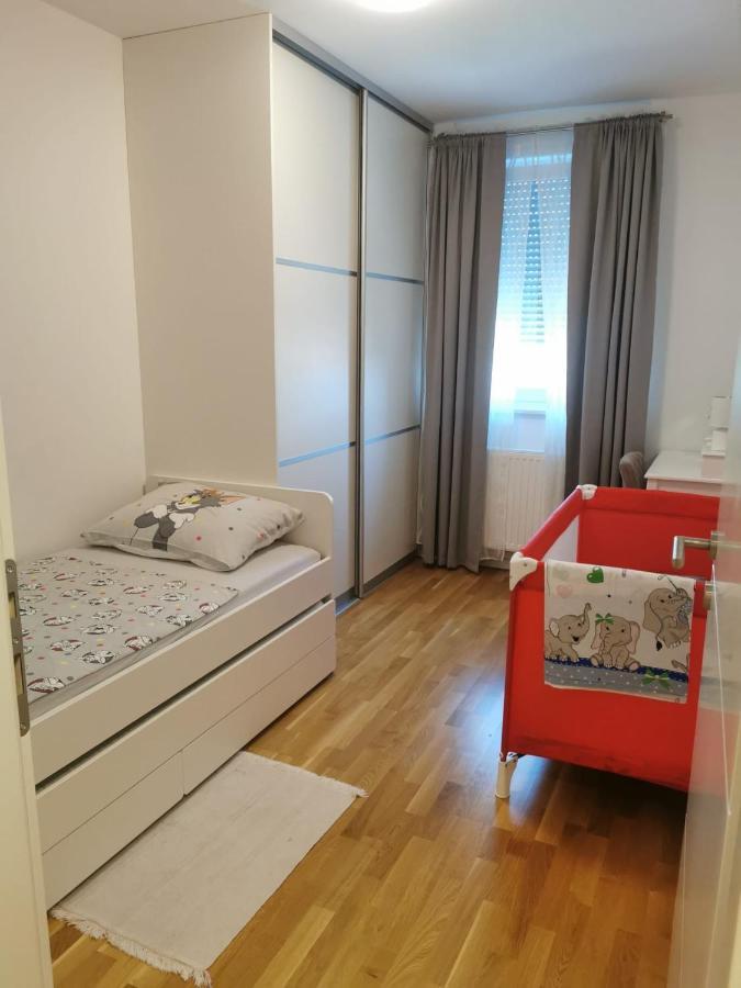 Eurorail Logistics Apartment Zágráb Kültér fotó