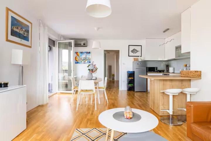 Eurorail Logistics Apartment Zágráb Kültér fotó